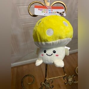 SMOOCHY PALS Mushroom  Soft Large Plushy Plush 6” Brand New w/ Tags